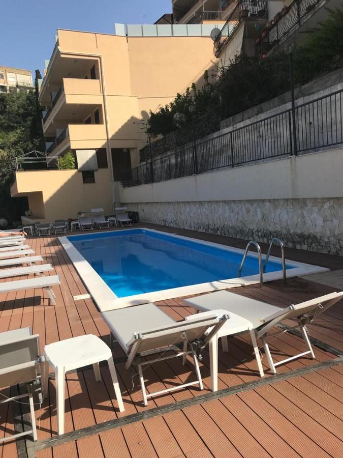 Il Piccolo Diavolo Leilighet Taormina Eksteriør bilde